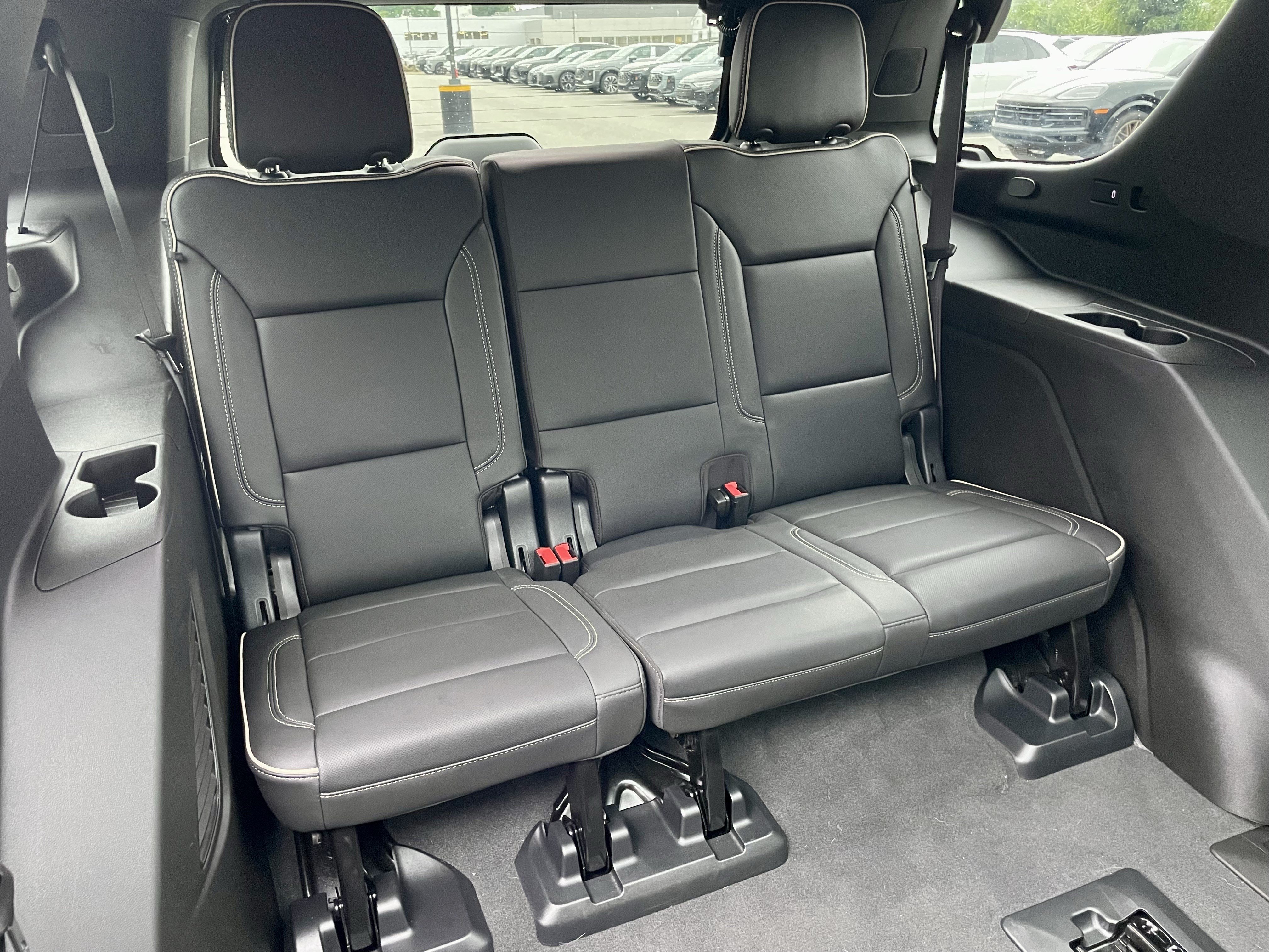 Used 2023 Chevrolet Tahoe Premier w/ Advanced Technology Package AWD/4WD image 34