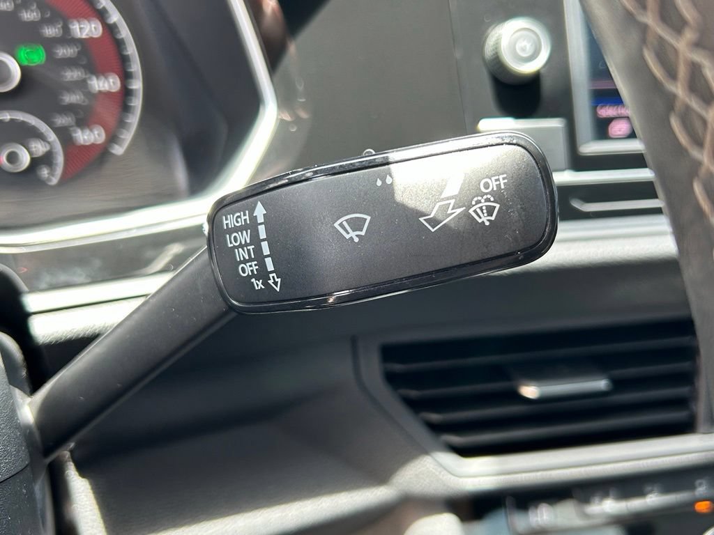 Used 2019 Volkswagen Jetta R-Line w/ R-Line Cold Weather Package FWD image 23