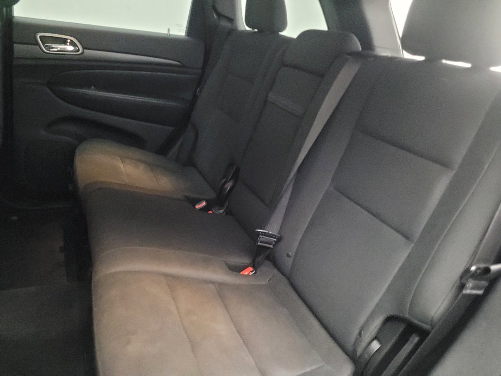 Used 2016 Jeep Grand Cherokee Laredo w/ Quick Order Package 23E RWD image 18