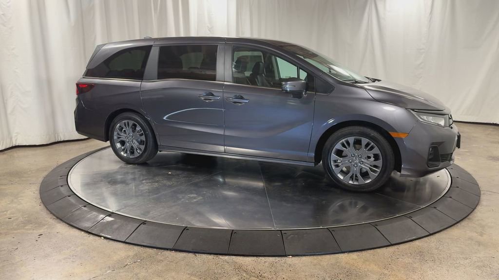 New 2026 Honda Odyssey Touring image 3