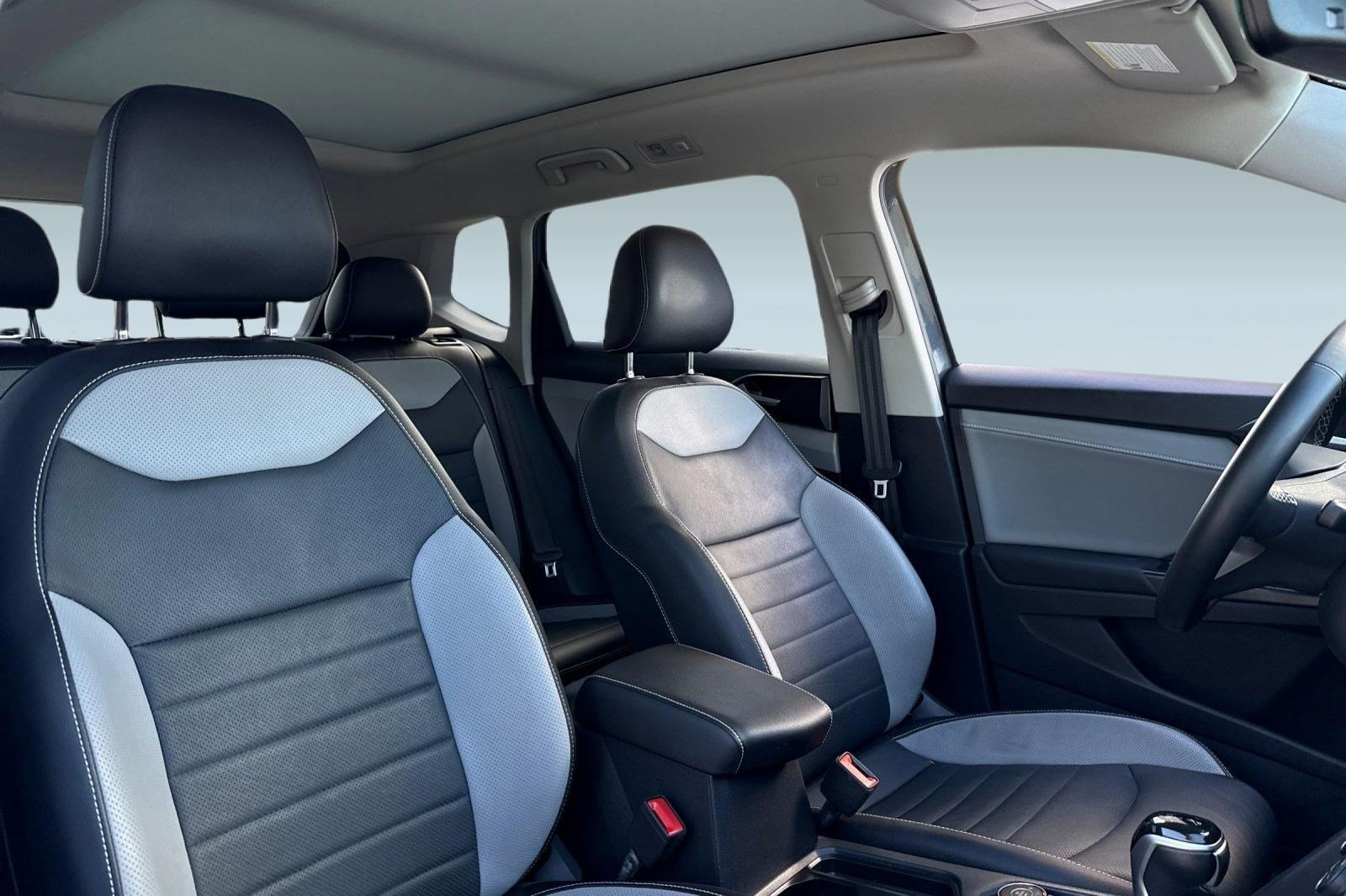 Used 2022 Volkswagen Taos SEL image 31