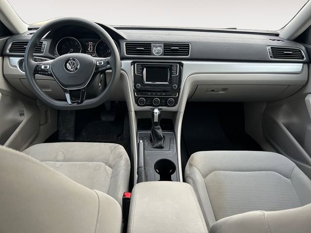 Used 2016 Volkswagen Passat 1.8T S image 10