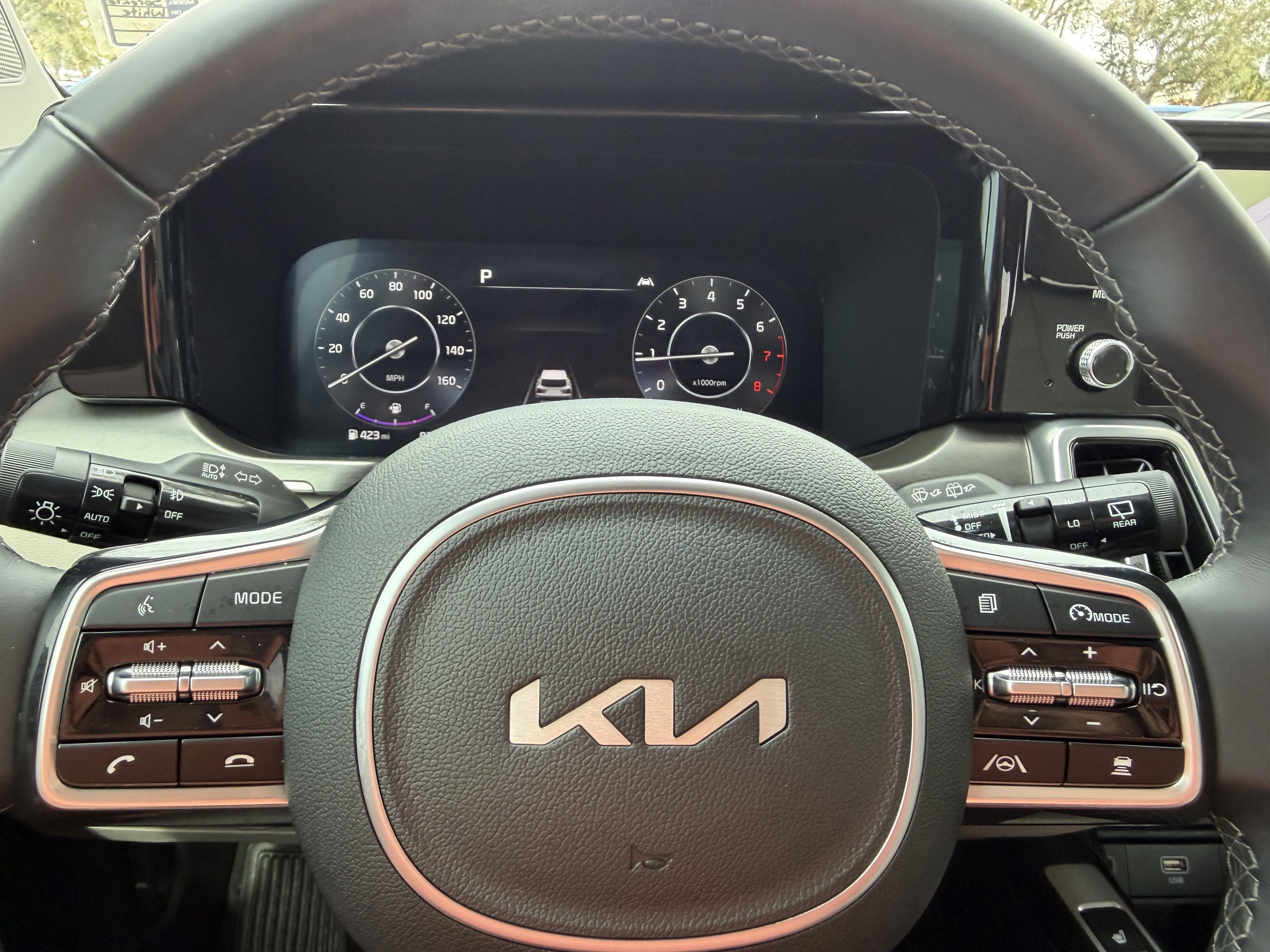 Certified 2023 Kia Sorento SX image 32