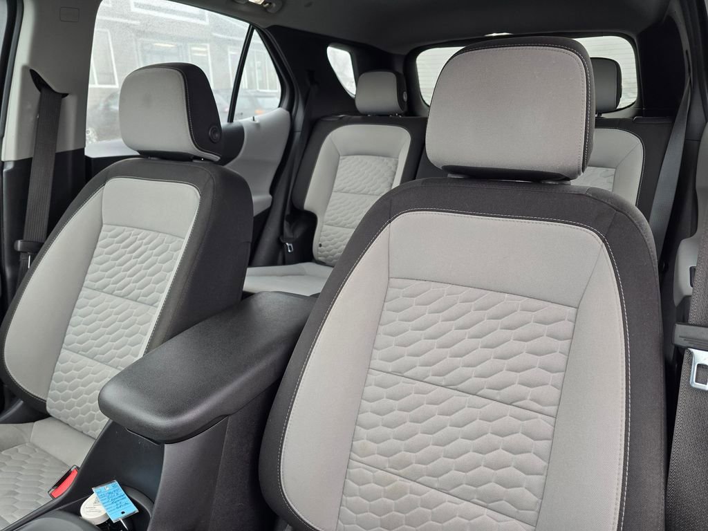 Used 2018 Chevrolet Equinox LS image 23