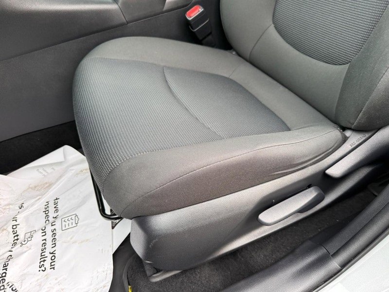 Used 2021 Toyota RAV4 LE image 16