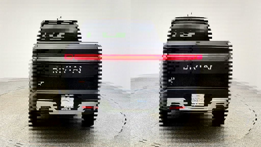 Used 2022 Rivian R1T Adventure image 6