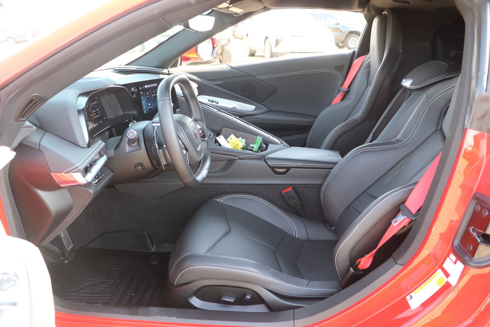 Used 2025 Chevrolet Corvette Z06 RWD image 12