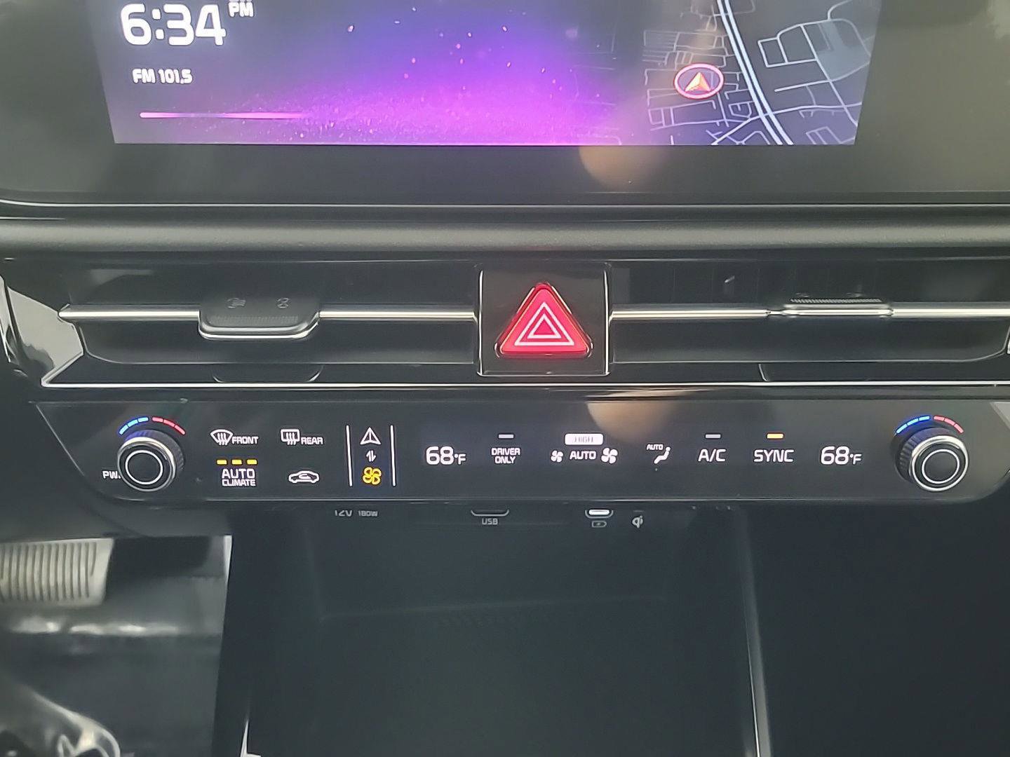 Used 2025 Kia Niro EX image 29