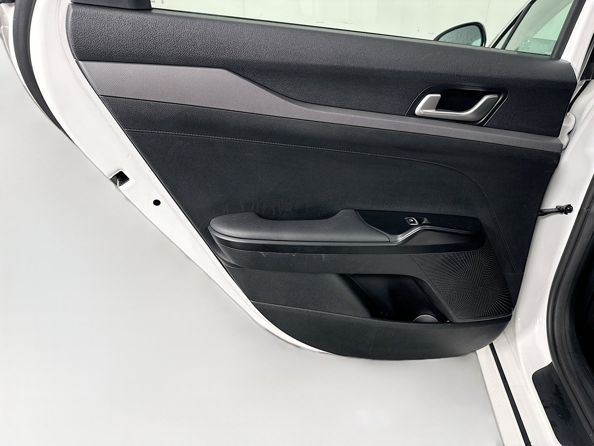 Used 2025 Kia K5 LXS image 25