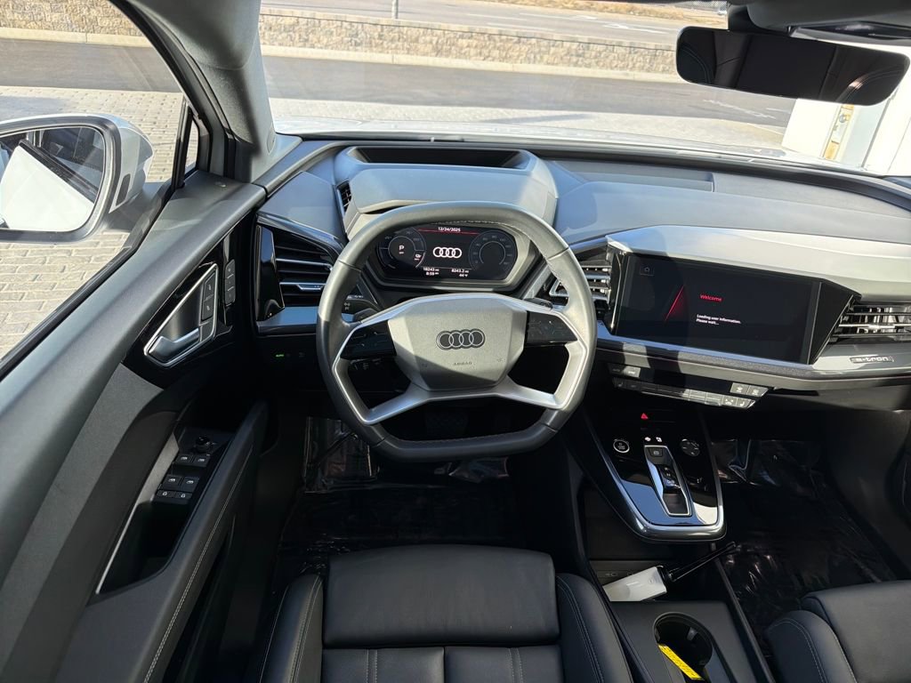 Used 2024 Audi Q4 e-tron Prestige w/ Black Optic Plus Package image 15