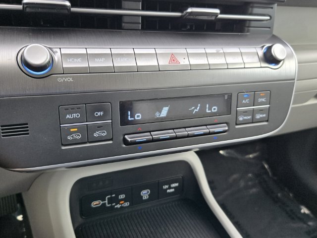 Used 2024 Hyundai Kona SEL AWD/4WD image 16