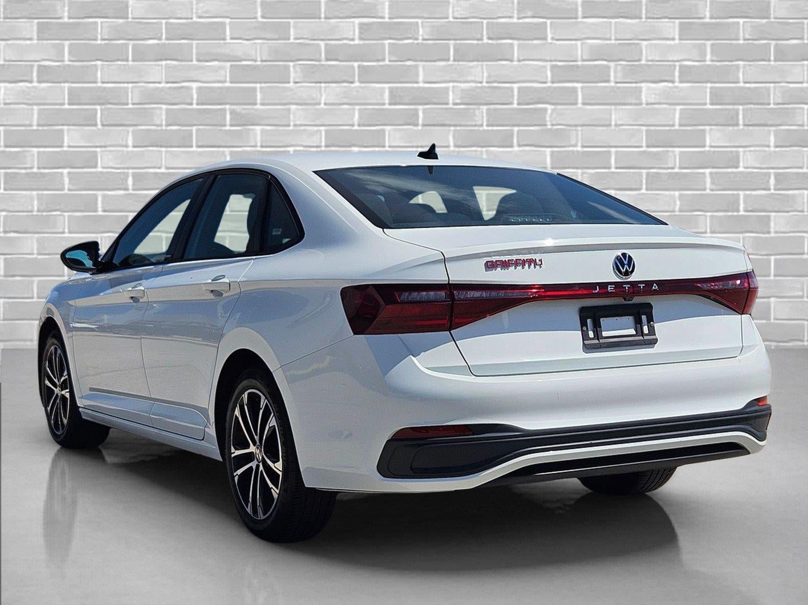 Used 2025 Volkswagen Jetta Sport FWD image 7