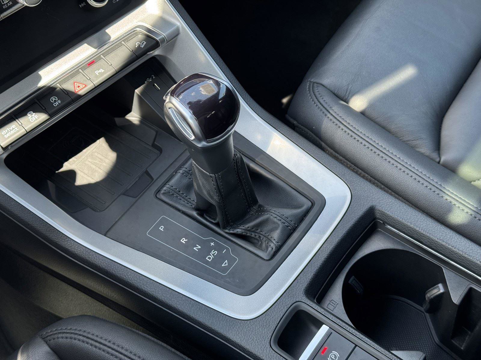 Used 2024 Audi Q3 2.0T Premium image 11