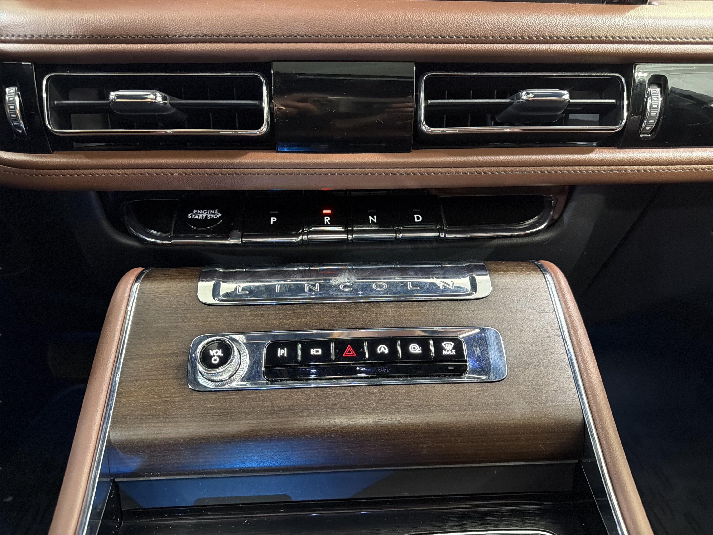 Used 2025 Lincoln Aviator Reserve w/ Equipment Group 201A AWD/4WD image 19