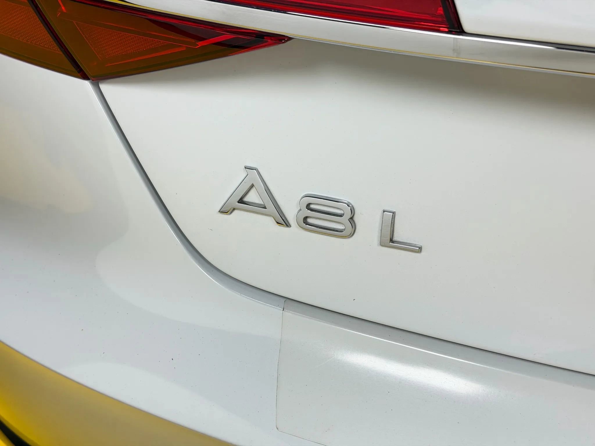 Used 2015 Audi A8 L 4.0T w/ Premium Package image 11