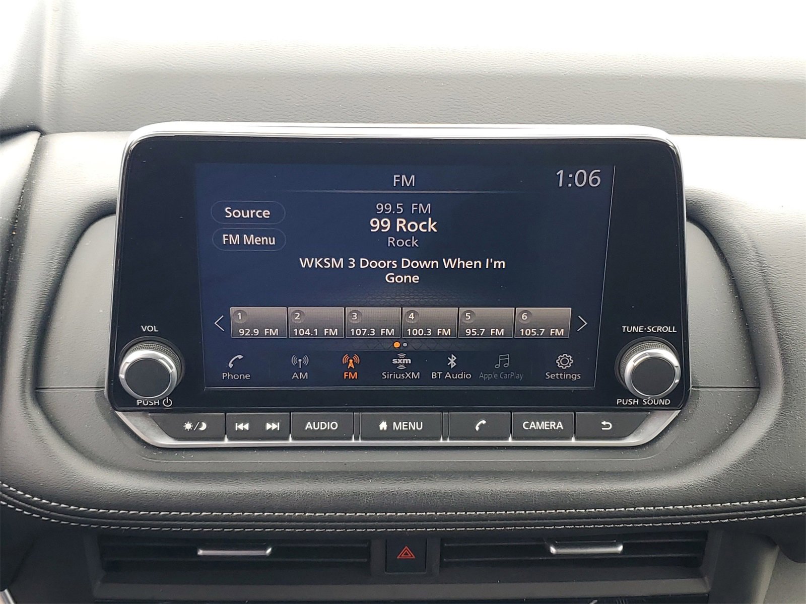 Used 2024 Nissan Rogue SV image 16