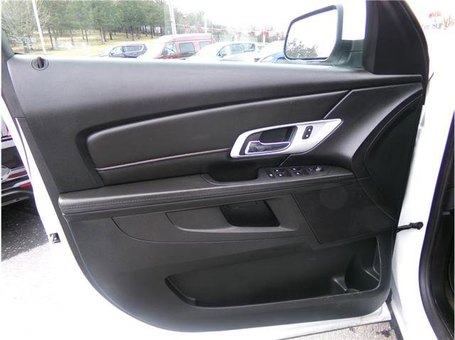 Used 2017 GMC Terrain SLE image 15