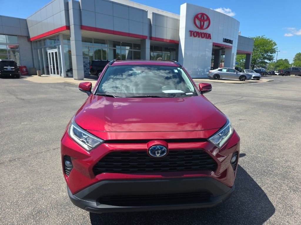 Used 2021 Toyota RAV4 XLE Premium AWD/4WD image 3