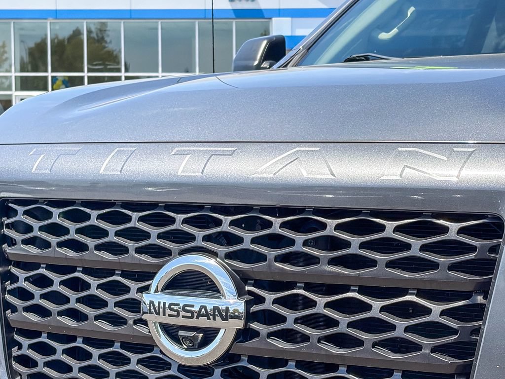 Used 2019 Nissan Titan PRO-4X w/ Pro-4x Convenience Package AWD/4WD image 13