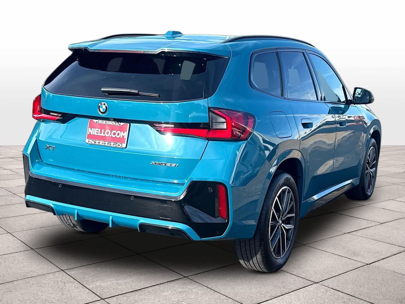 Used 2023 BMW X1 xDrive28i w/ M Sport Package AWD/4WD image 9
