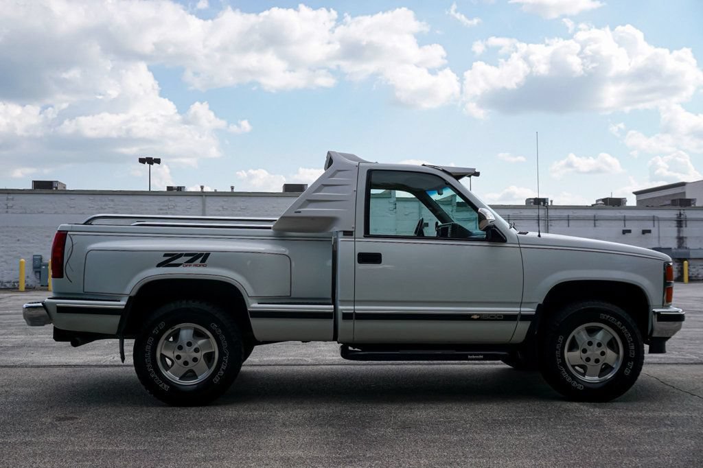 Used 1992 Chevrolet Silverado 1500 4x4 Regular Cab image 47