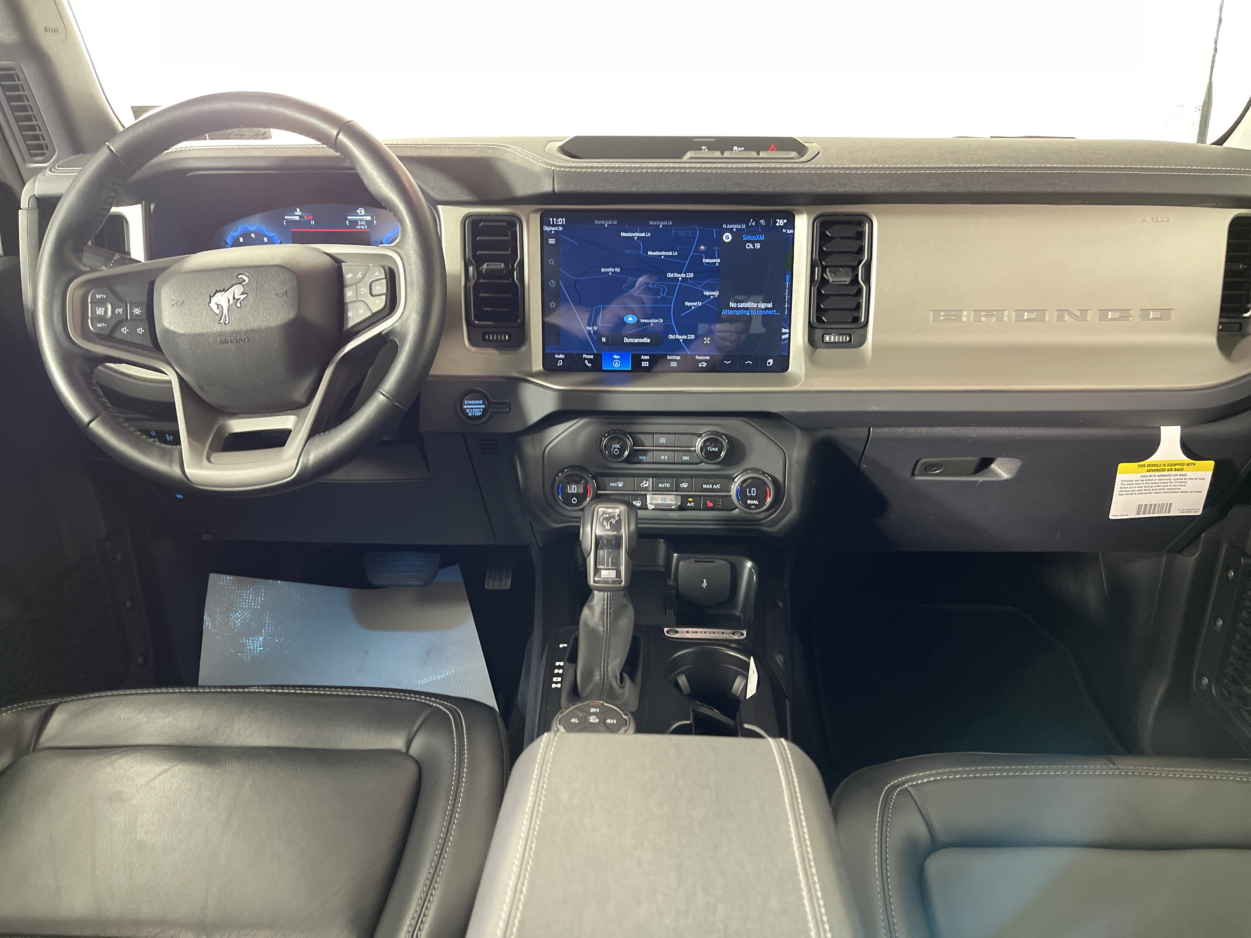 Used 2025 Ford Bronco Outer Banks image 13