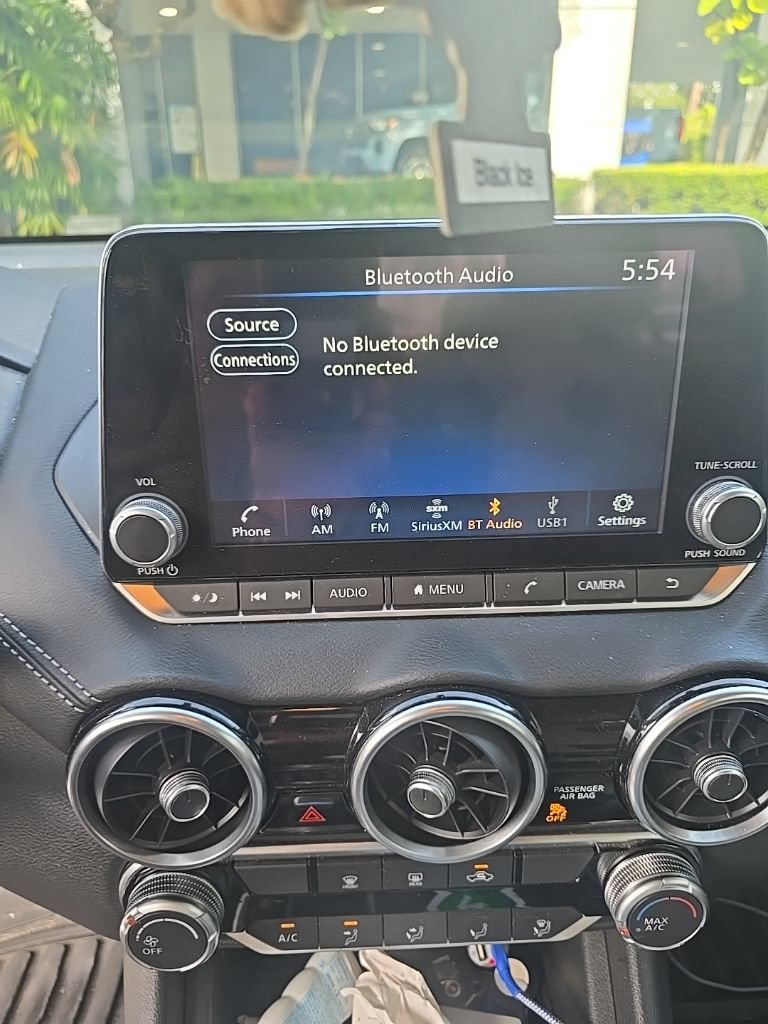 Used 2022 Nissan Sentra SV FWD image 8