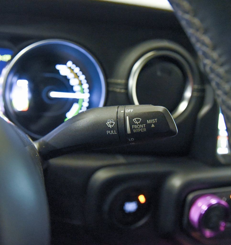 Used 2022 Jeep Wrangler Unlimited Sahara w/ Safety Group image 26