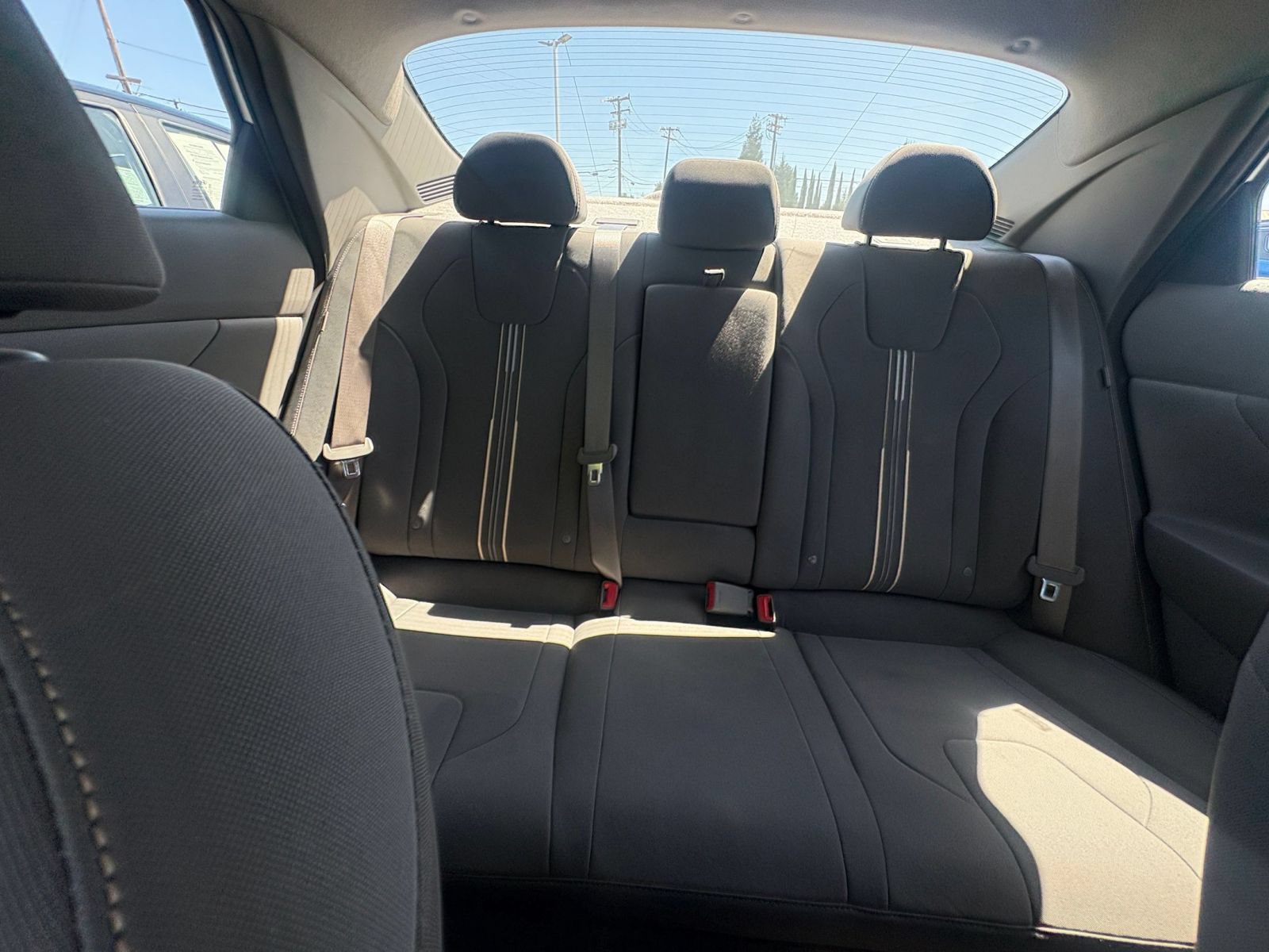 Used 2025 Hyundai Elantra SEL FWD image 39