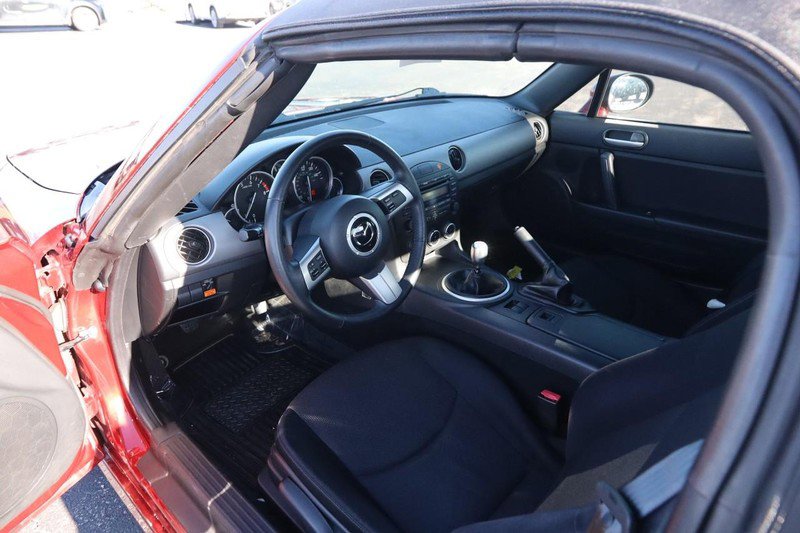 Used 2009 MAZDA MX-5 Miata Sport w/ Convenience Pkg image 9
