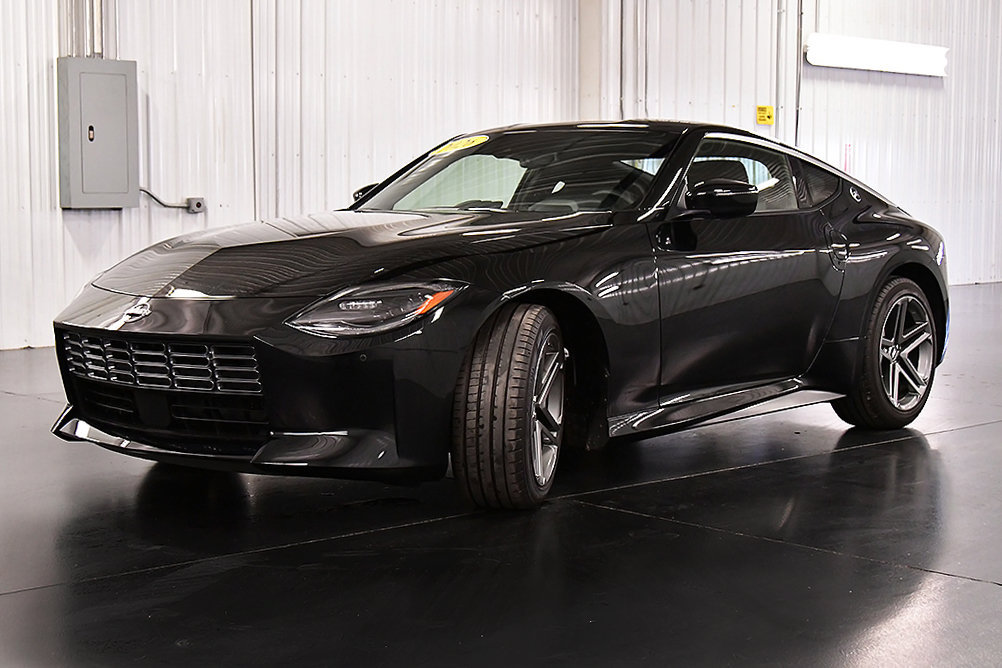 Used 2026 Nissan Z Sport w/ Floor Mat Package RWD image 3