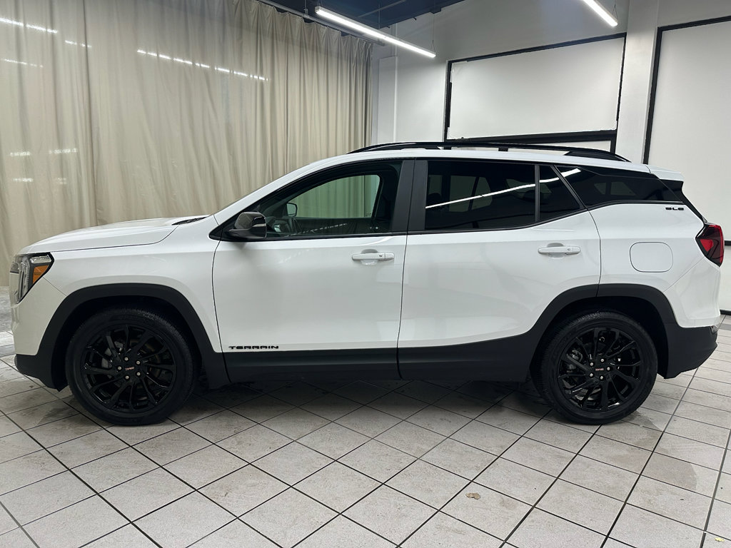 Certified 2023 GMC Terrain SLE w/ Driver Convenience Package image 10