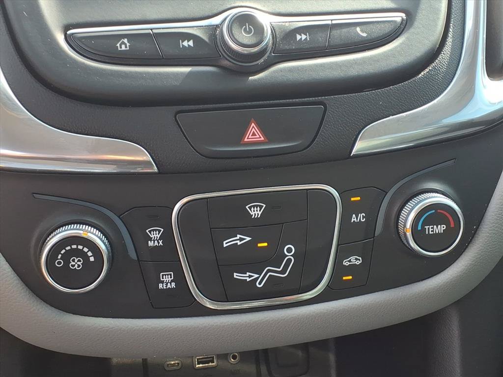 Used 2021 Chevrolet Equinox LS FWD image 14