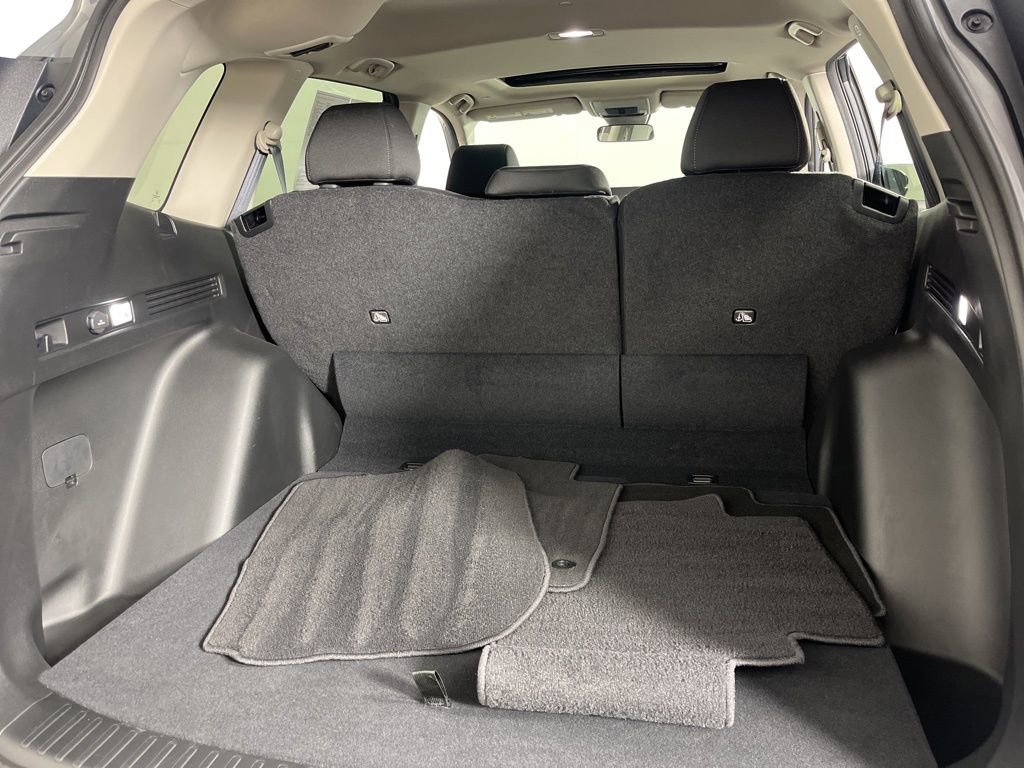 Used 2025 Honda CR-V EX image 8