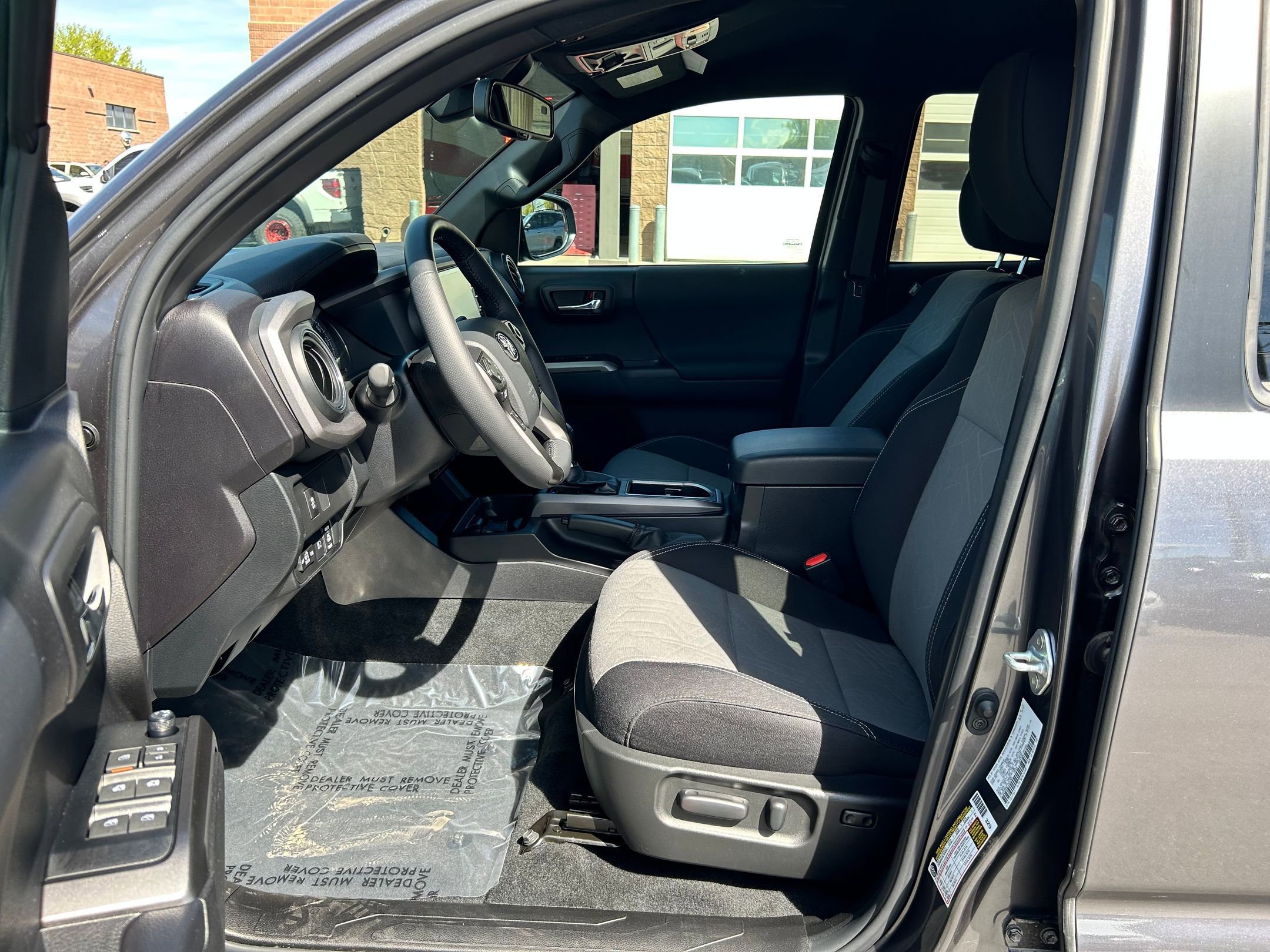 Used 2023 Toyota Tacoma TRD Off-Road image 11