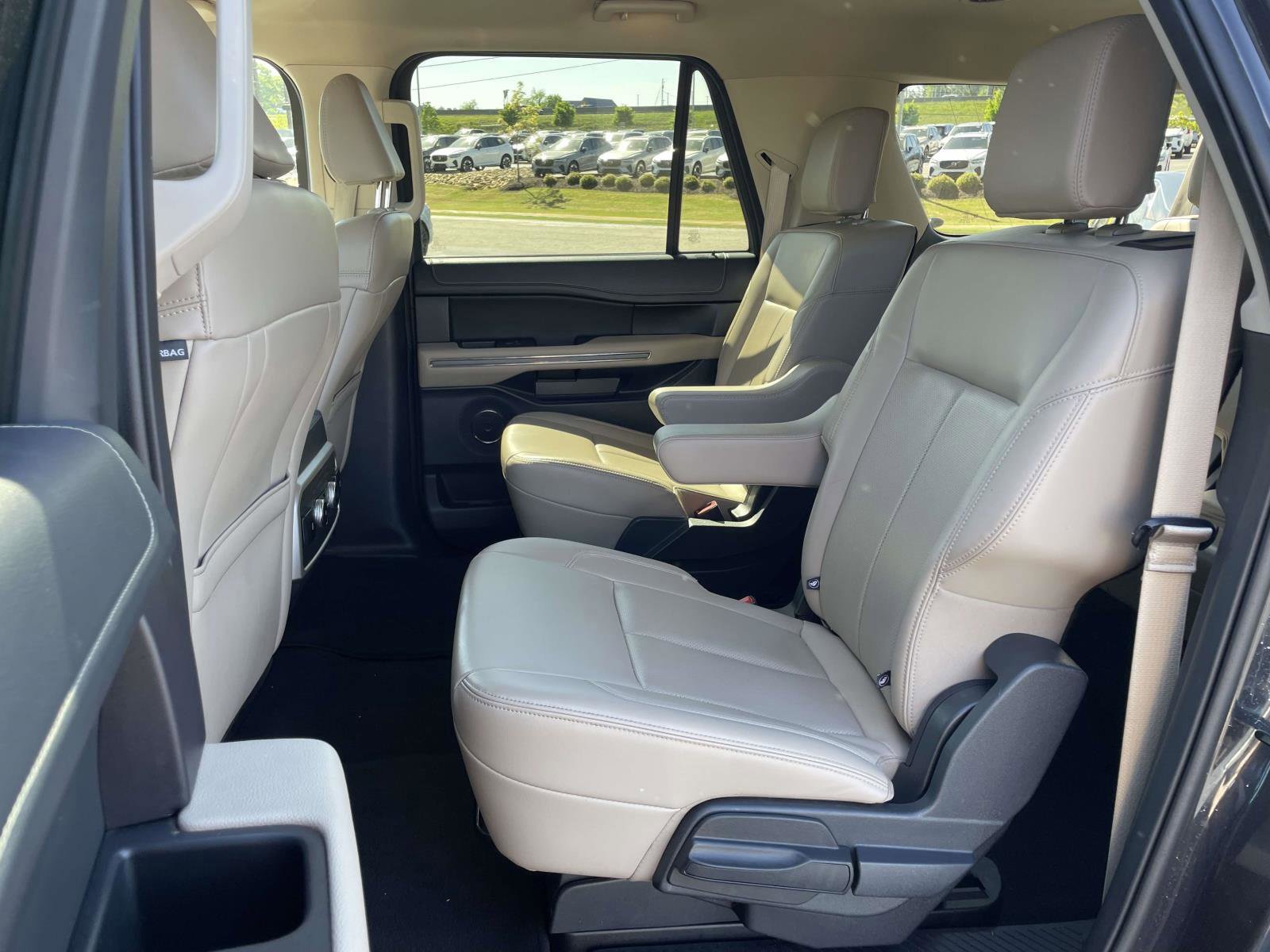 Used 2024 Ford Expedition Max XLT AWD/4WD image 13