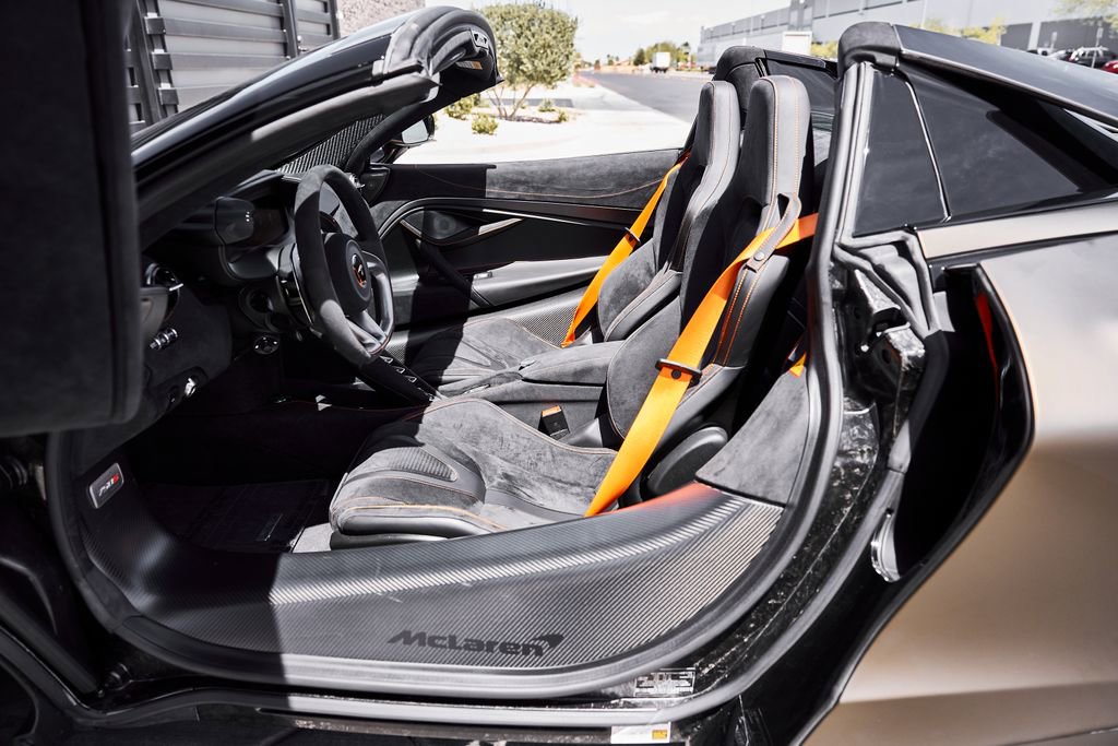 Used 2025 McLaren 750S Spider RWD image 34