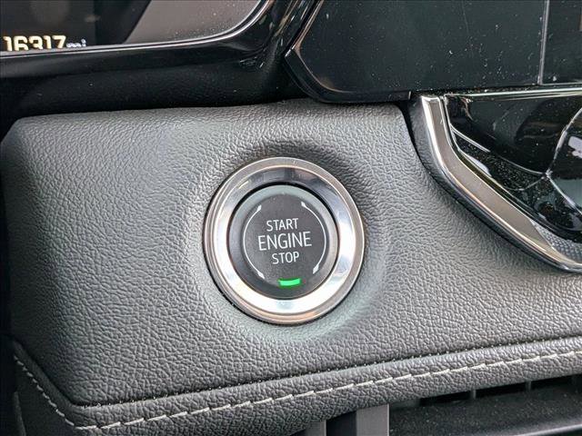 Used 2025 Chevrolet Colorado LT AWD/4WD image 17