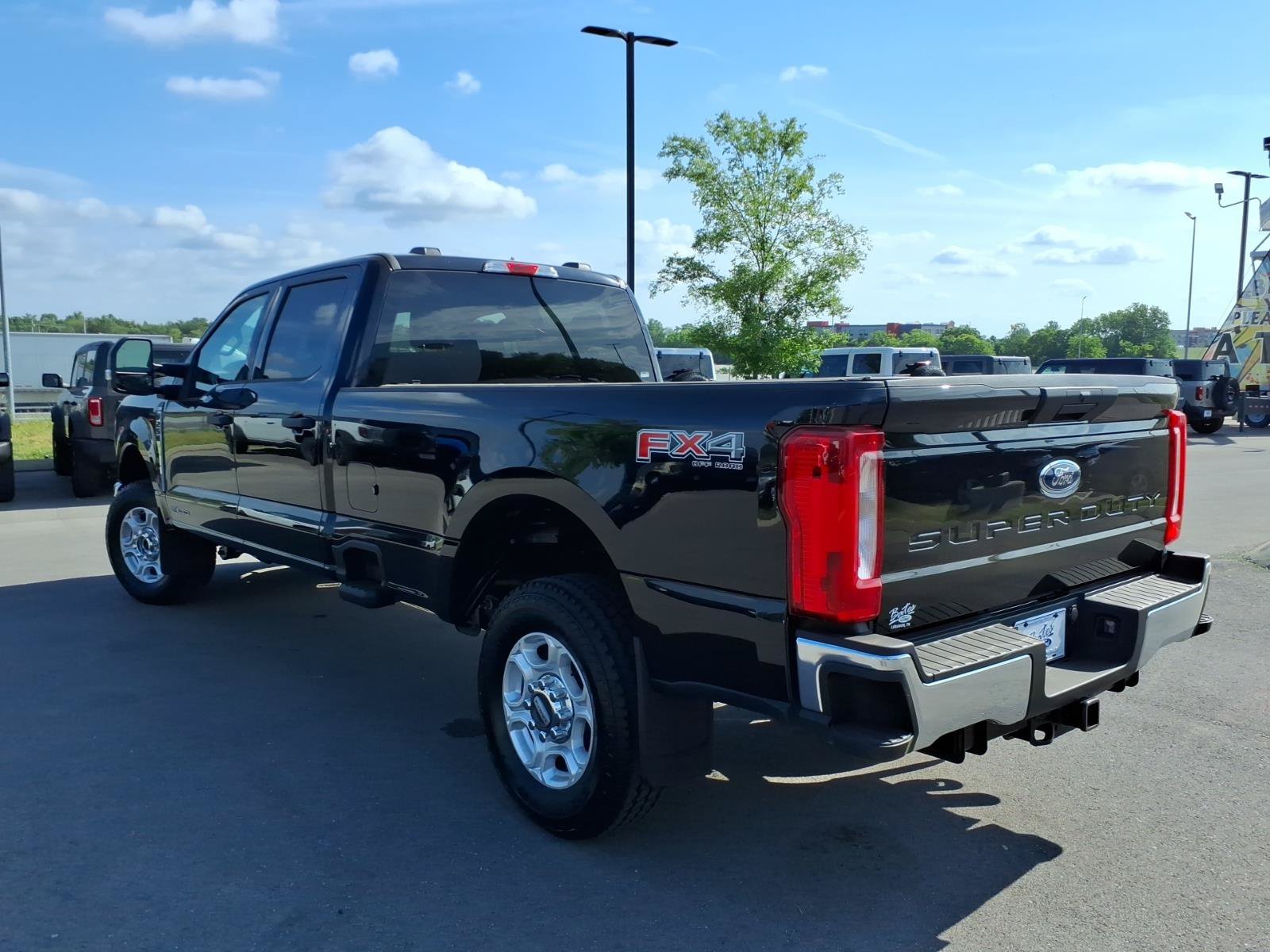 Certified 2026 Ford F250 XLT w/ FX4 Off-Road Package AWD/4WD image 5