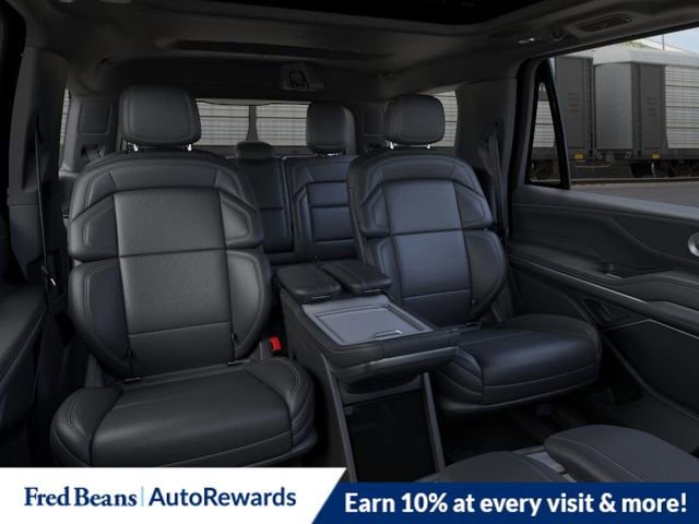 New 2025 Lincoln Navigator Reserve image 11