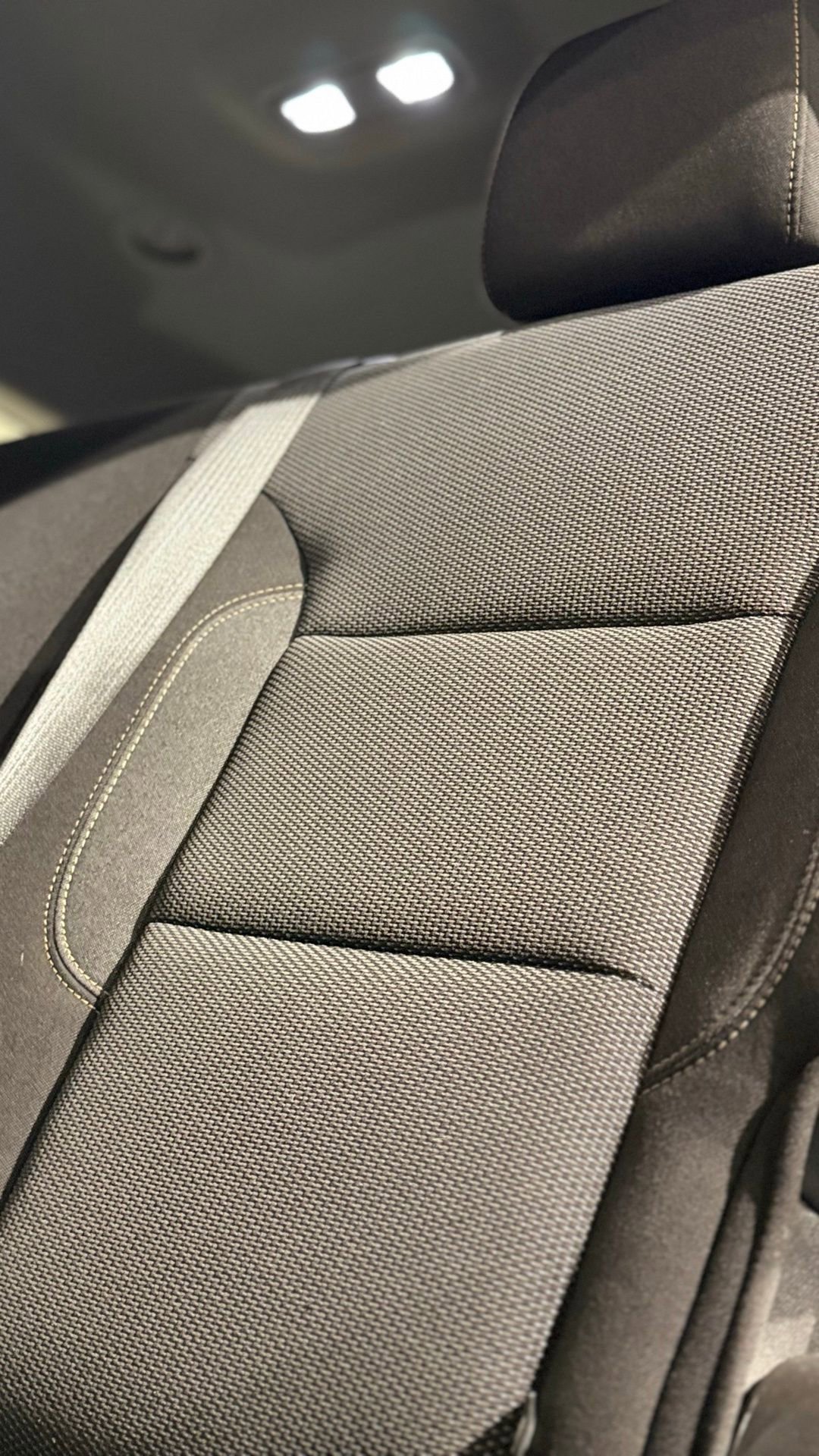 Used 2020 Chevrolet Traverse LT image 51