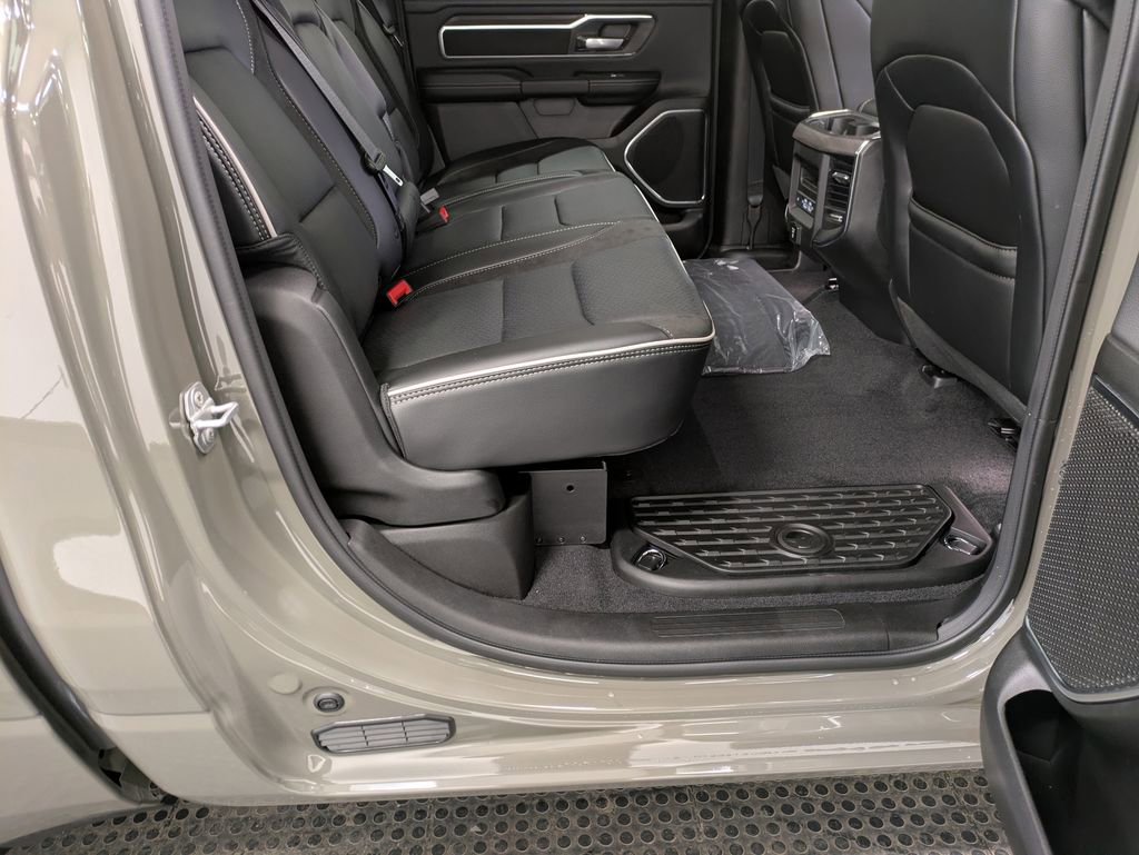 Used 2026 RAM 1500 Laramie AWD/4WD image 27