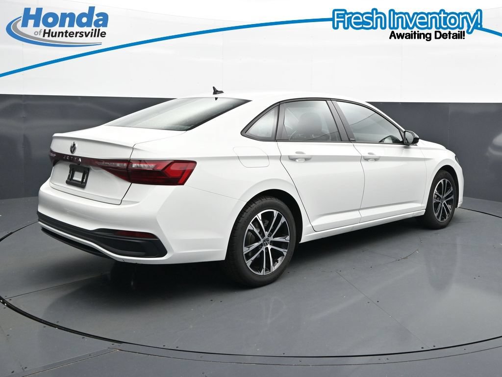 Used 2025 Volkswagen Jetta Sport FWD image 10