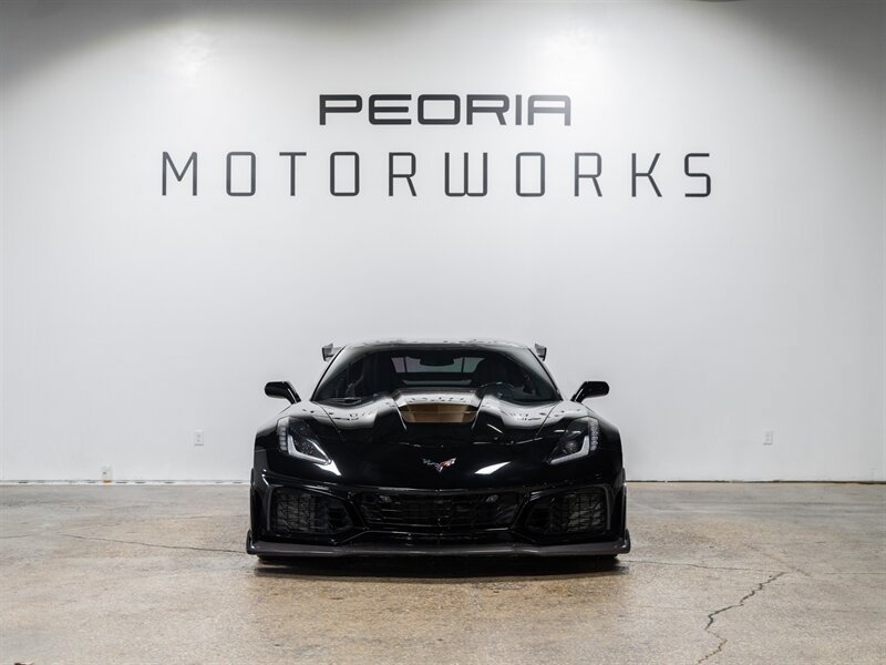 Used 2019 Chevrolet Corvette ZR1 RWD image 2