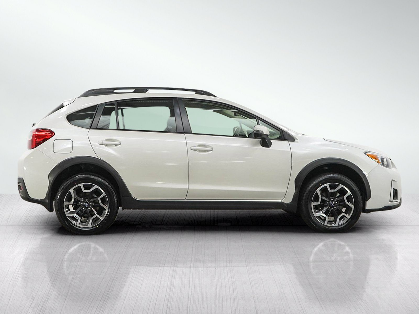 Used 2016 Subaru Crosstrek 2.0i Limited w/ Popular Package #2 AWD/4WD image 6