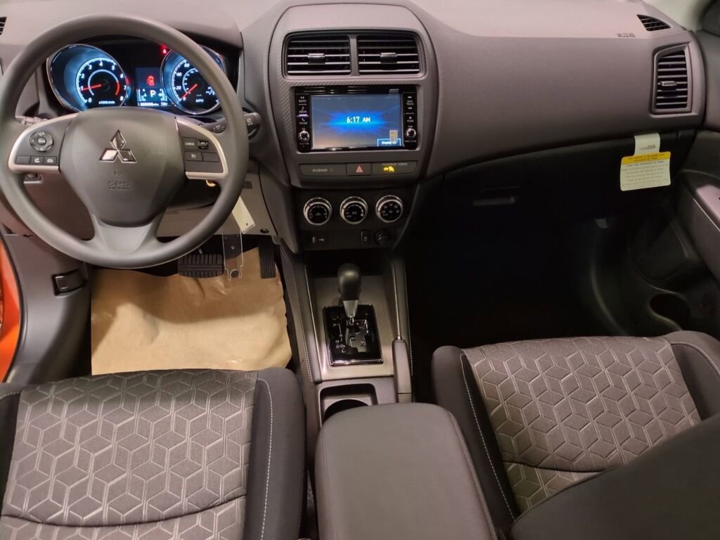 New 2025 Mitsubishi Outlander Sport ES image 15