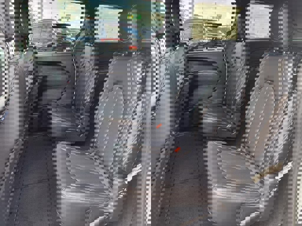 New 2026 Chrysler Pacifica Select image 5
