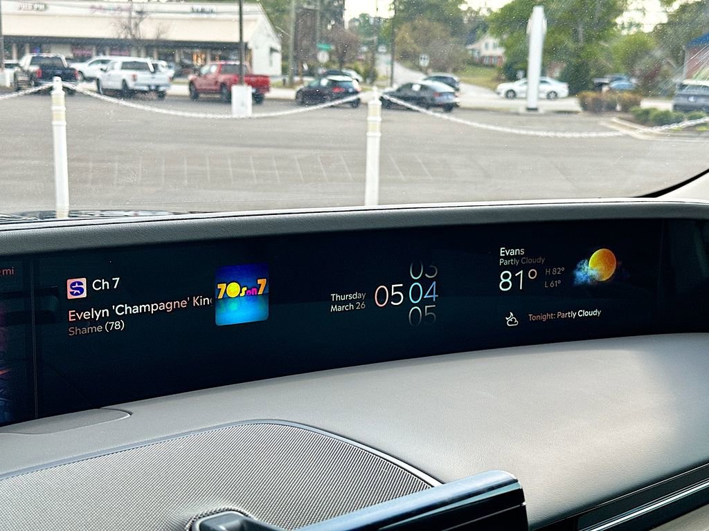 Used 2024 Lincoln Nautilus Reserve w/ Equipment Group 203A image 13