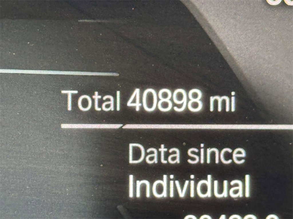 Used 2022 BMW X5 xDrive40i w/ M Sport Package image 2