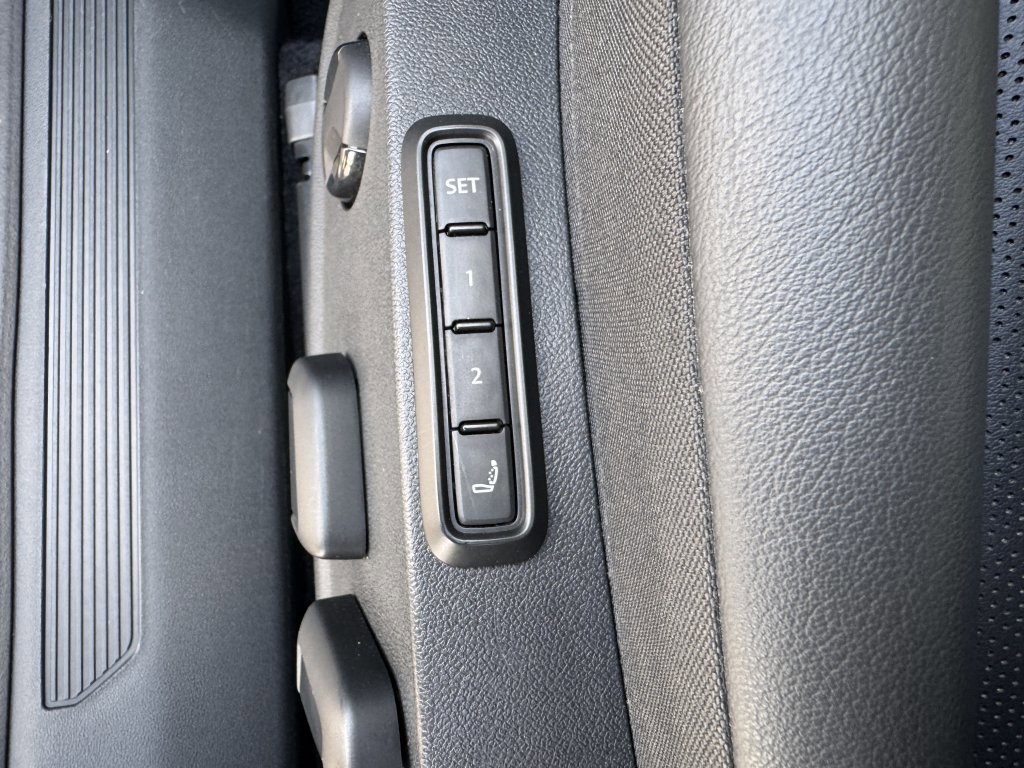 Used 2022 Volkswagen ID.4 Pro S image 31